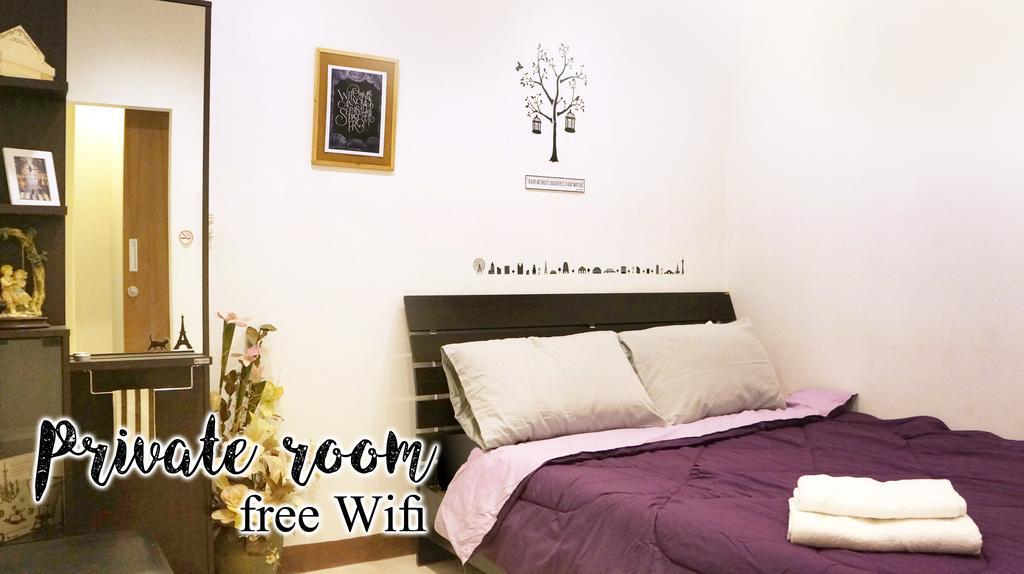Wake Up Hostel Bangkok Esterno foto