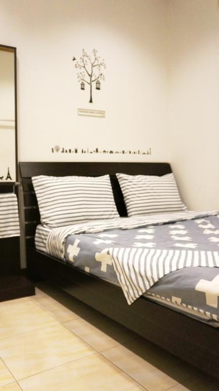 Wake Up Hostel Bangkok Esterno foto