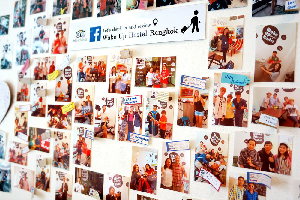 Wake Up Hostel Bangkok Esterno foto